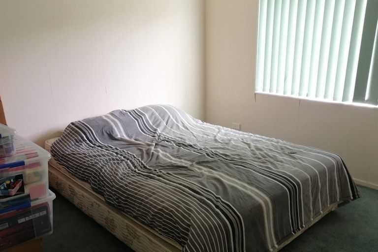 Photo of property in 14 Mellefont Close, East Tamaki Heights, Auckland, 2016