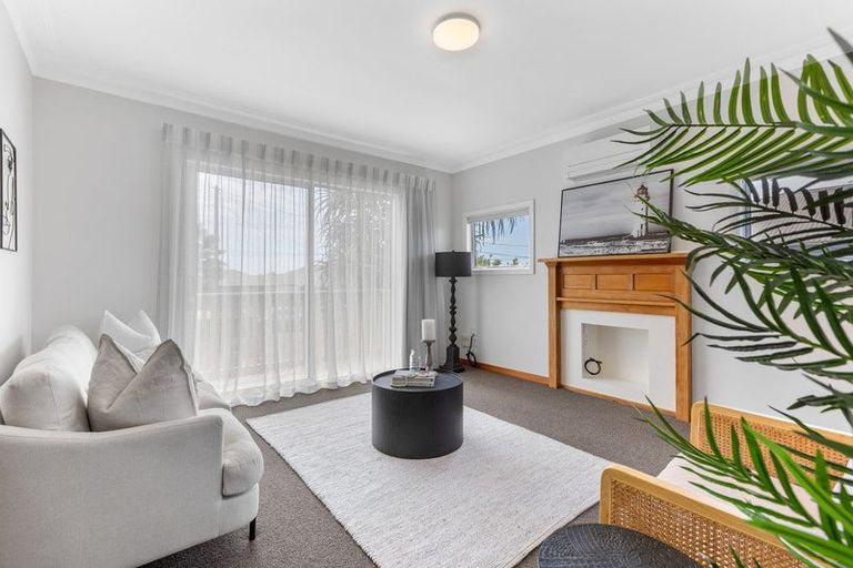 Photo of property in 181 Tukapa Street, Westown, New Plymouth, 4310