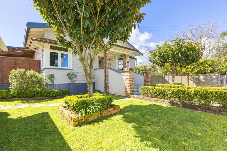 Photo of property in 12 Gibson Road, Tuakau, 2121