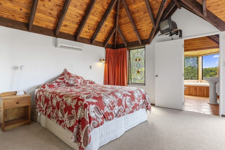 Photo of property in 892 Acacia Bay Road, Acacia Bay, Taupo, 3330