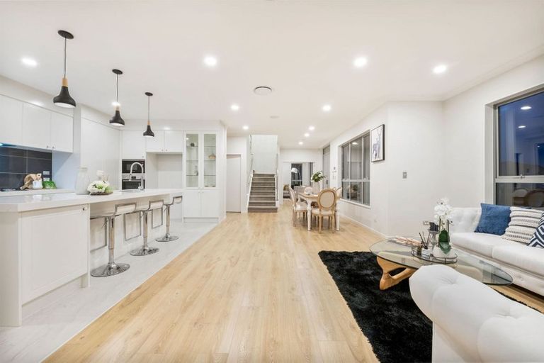 Photo of property in 84 Tir Conaill Avenue, Flat Bush, Auckland, 2019