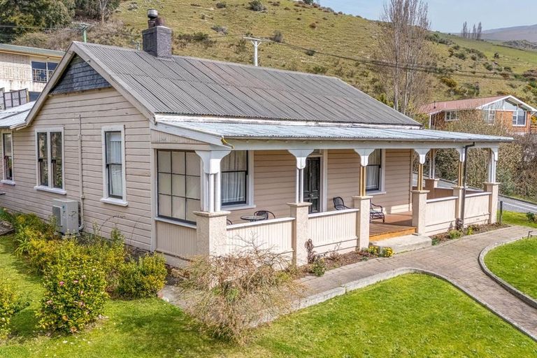 Photo of property in 1 Scotland Street, Roxburgh, 9500