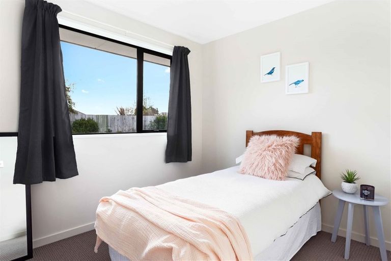 Photo of property in 72 Acacia Avenue, Rangiora, 7400