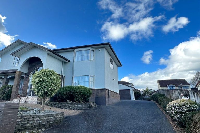Photo of property in 3 Carrigans Close, Pinehill, Auckland, 0632