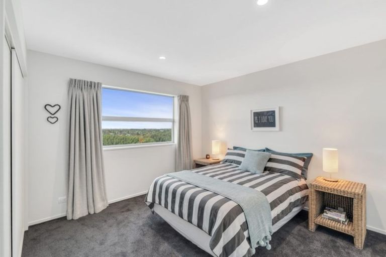 Photo of property in 16 Ravensdale Rise, Westmorland, Christchurch, 8025