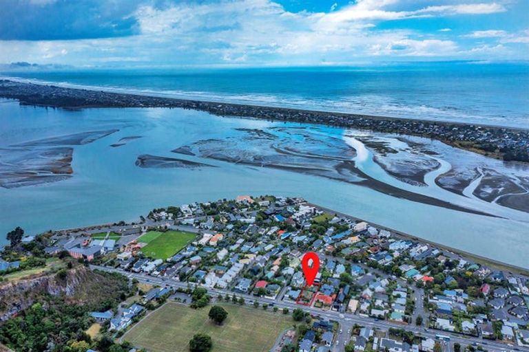 Photo of property in 53 Main Road, Redcliffs, Christchurch, 8081