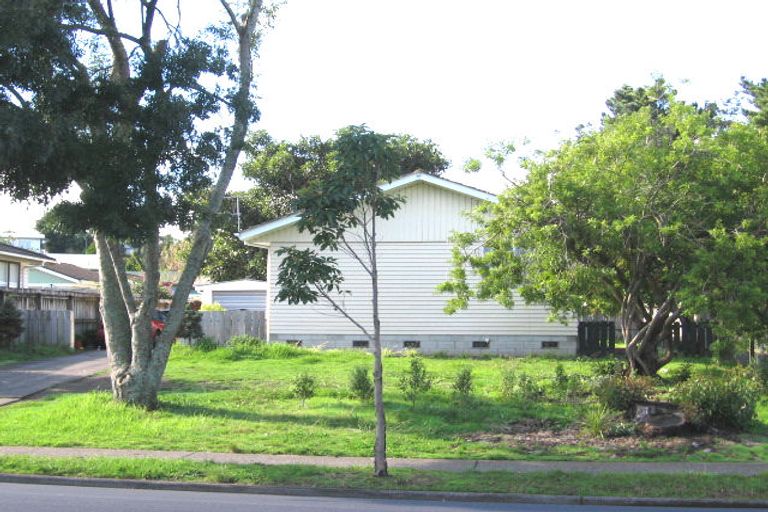 Photo of property in 402 Bucklands Beach Road, Bucklands Beach, Auckland, 2012