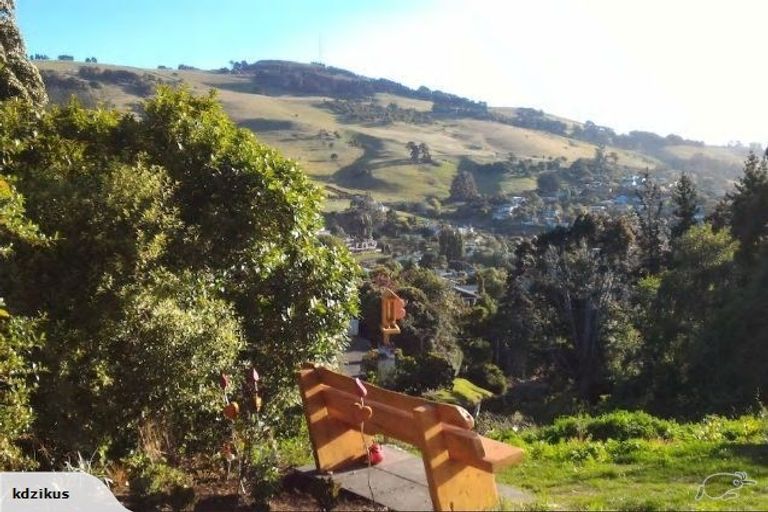 Photo of property in 28 Porterfield Street, Macandrew Bay, Dunedin, 9014