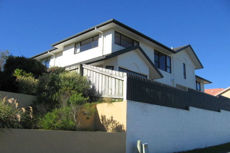 Photo of property in 18 Imran Terrace, Khandallah, Wellington, 6035