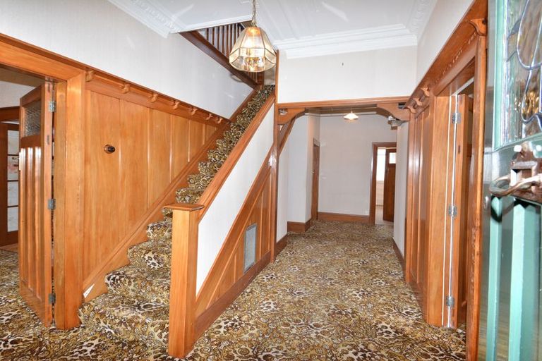 Photo of property in 217 Bay View Road, Saint Clair, Dunedin, 9012