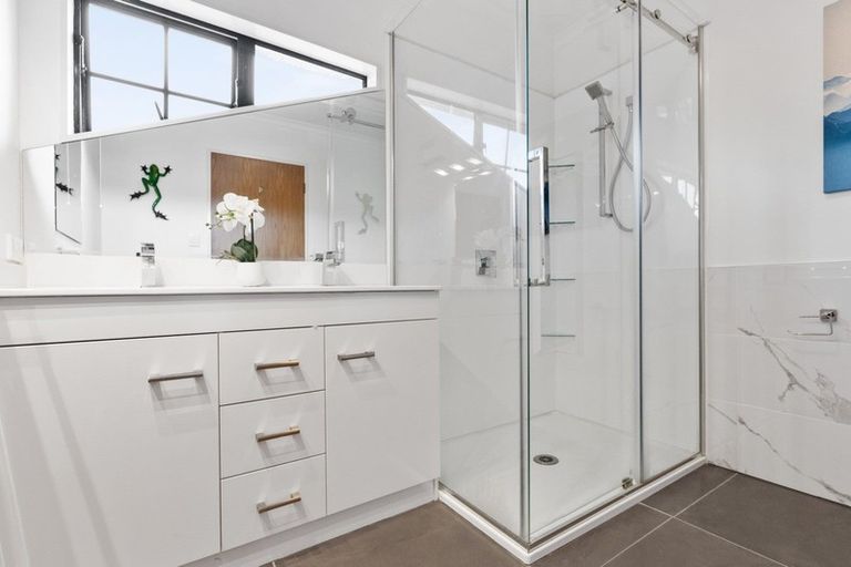 Photo of property in 14 Kingsgate Lane, Havelock North, 4130