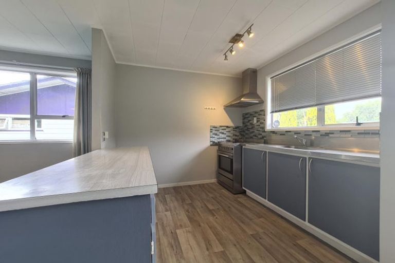 Photo of property in 1 Murillo Place, Henderson, Auckland, 0612