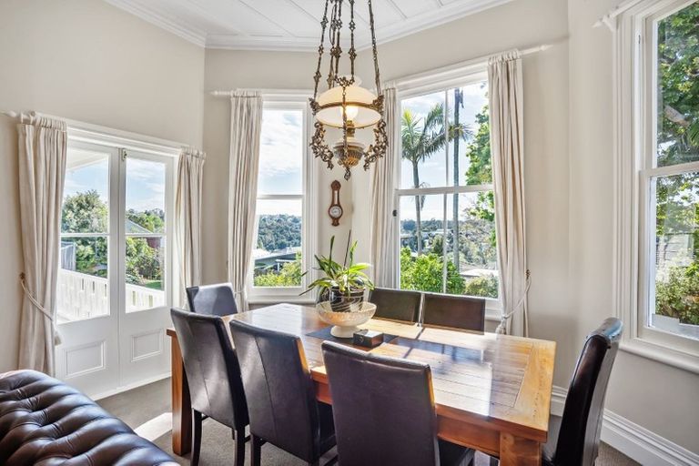 Photo of property in 95 Verbena Road, Birkdale, Auckland, 0626