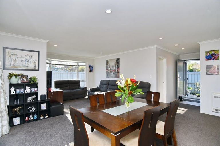 Photo of property in 1/28 Kirsten Place, Parklands, Christchurch, 8083