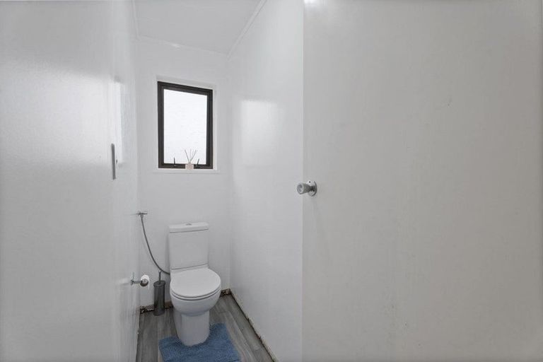 Photo of property in 14 Oberon Street, Stratford, 4332