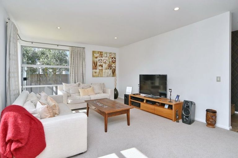 Photo of property in 14 Bancroft Place, Parklands, Christchurch, 8083