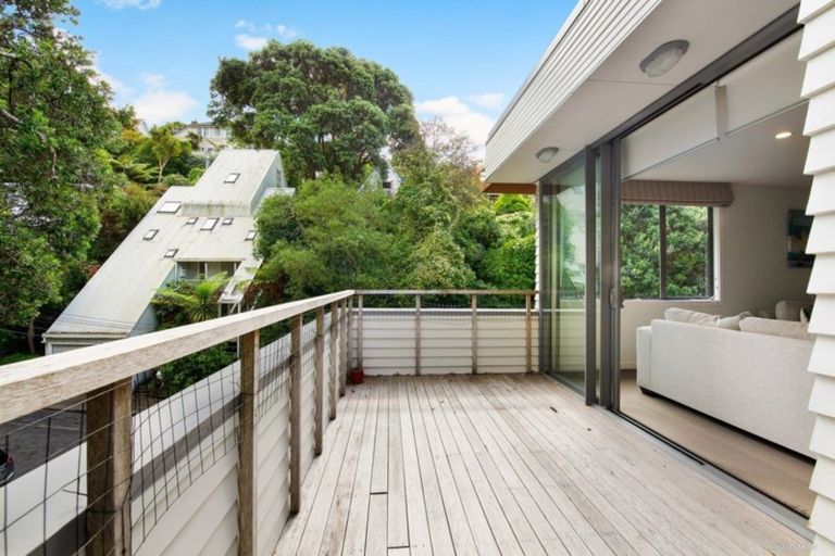 Photo of property in 35b Ngaio Road, Kelburn, Wellington, 6012