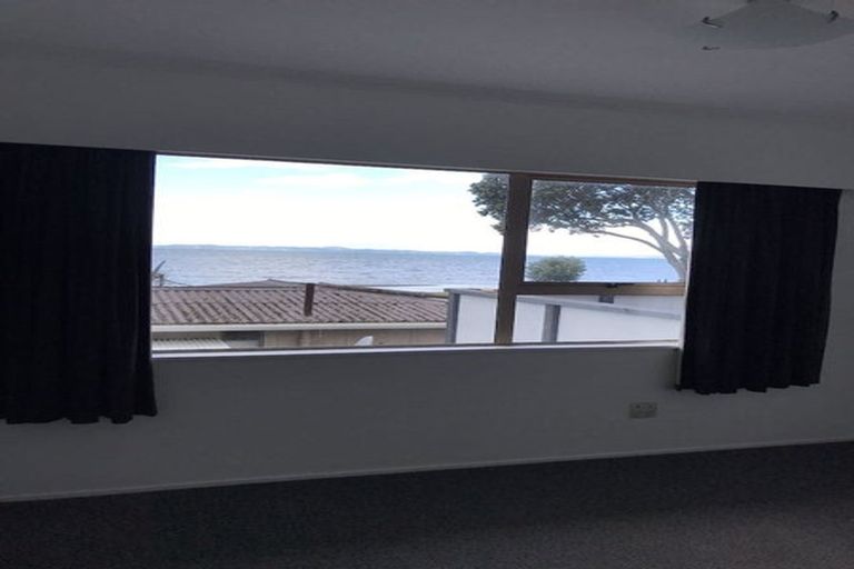 Photo of property in 47 The Esplanade, Eastern Beach, Auckland, 2012