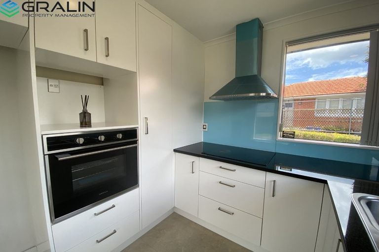 Photo of property in 63a Lynwood Road, New Lynn, Auckland, 0600