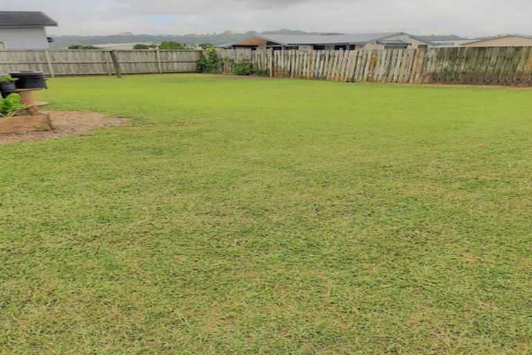 Photo of property in 36 Whitby Avenue, Whitianga, 3510