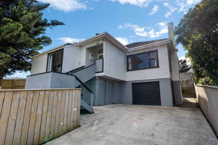 Photo of property in 24 Tremewan Street, Tawa, Wellington, 5028