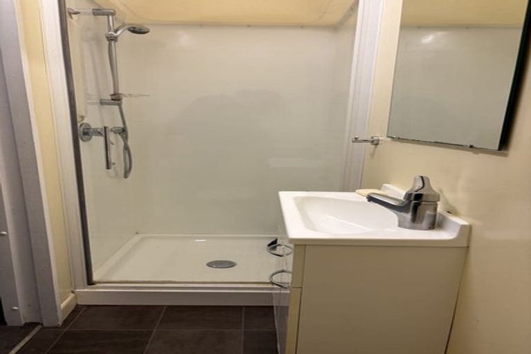 Photo of property in 80 Queens Drive, Lyall Bay, Wellington, 6022