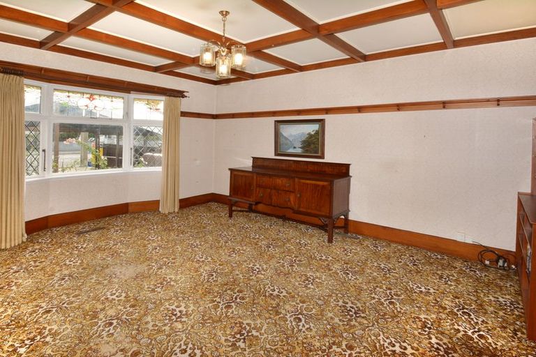 Photo of property in 217 Bay View Road, Saint Clair, Dunedin, 9012