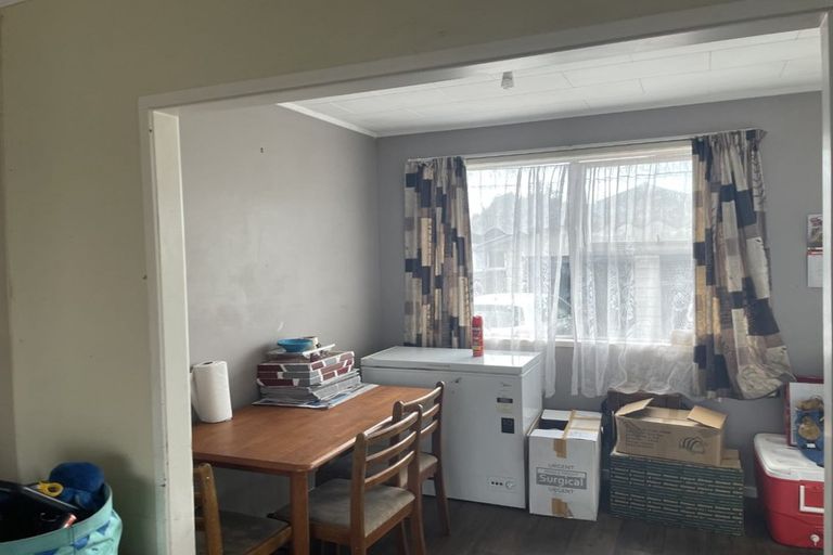 Photo of property in 30 Aarts Avenue, Manurewa, Auckland, 2102