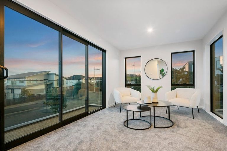 Photo of property in 12 Tawatawa Street, Long Bay, Auckland, 0630