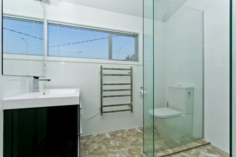 Photo of property in 421 East Coast Road, Mairangi Bay, Auckland, 0630