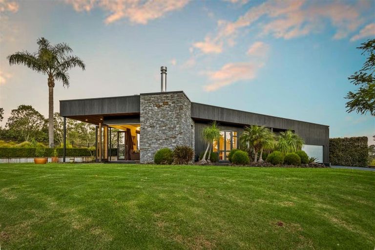 Photo of property in 206 Trigg Road, Kumeu, 0891