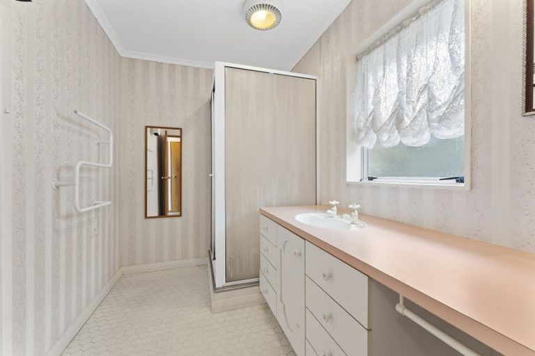 Photo of property in 48 Terry Crescent, Milson, Palmerston North, 4414