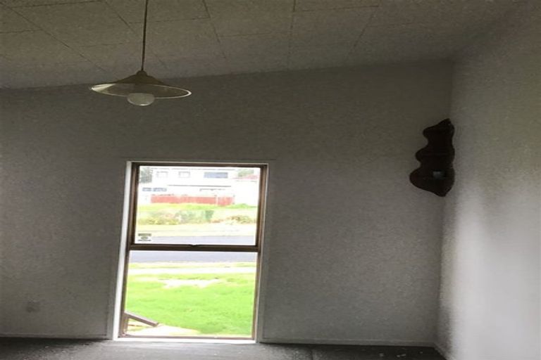 Photo of property in 180 Mahia Road, Wattle Downs, Auckland, 2103