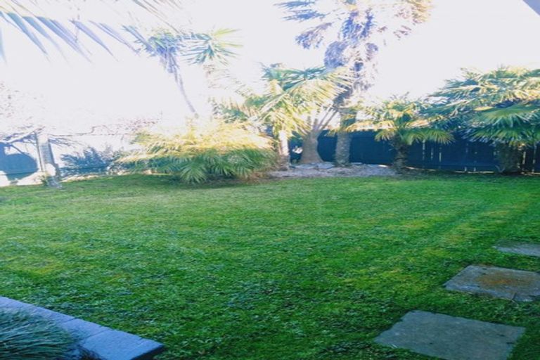 Photo of property in 1/19 Gulf Crest, Bucklands Beach, Auckland, 2012