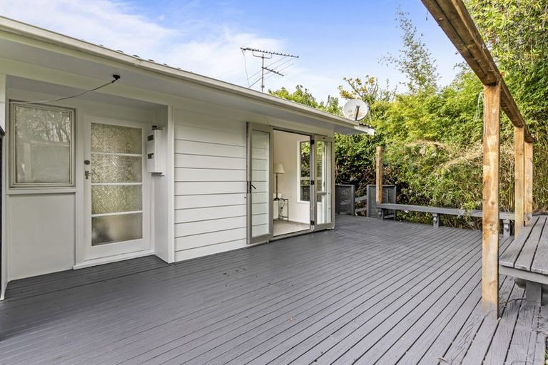 Photo of property in 1/13 Erica Road, Sunnynook, Auckland, 0620