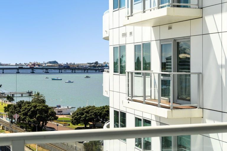 Photo of property in 12/72e Devonport Road, Tauranga, 3110