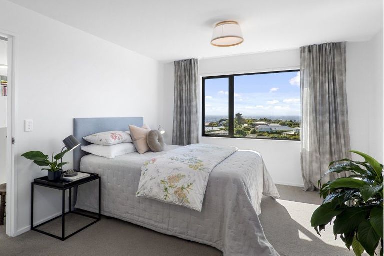 Photo of property in 17 Old Barrow Heights, Huntsbury, Christchurch, 8022