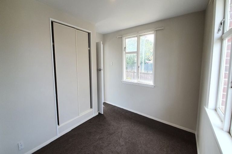 Photo of property in 17 Grosvenor Street, Redwood, Christchurch, 8051