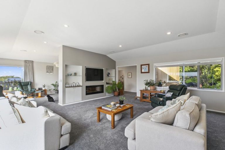 Photo of property in 38 Rajkot Terrace, Broadmeadows, Wellington, 6035