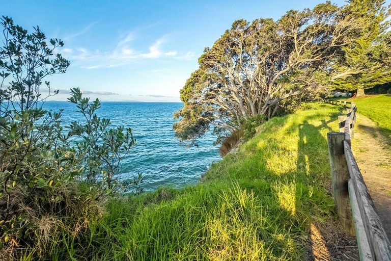 Photo of property in 21 Fishermans Cove, Army Bay, Whangaparaoa, 0930