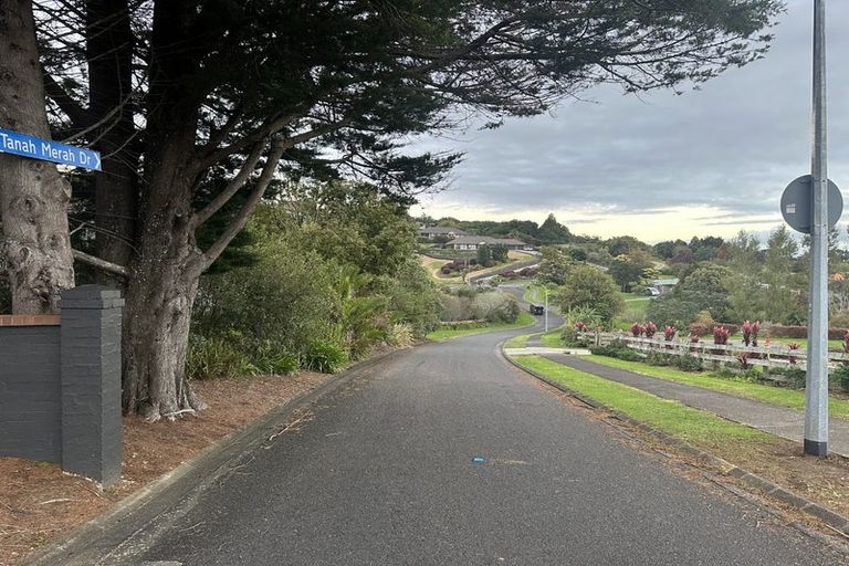 Photo of property in 6 Tanah Merah Drive, Papakura, 2110