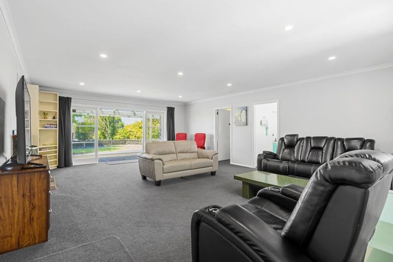 Photo of property in 2 Alberta Street, Acacia Bay, Taupo, 3330