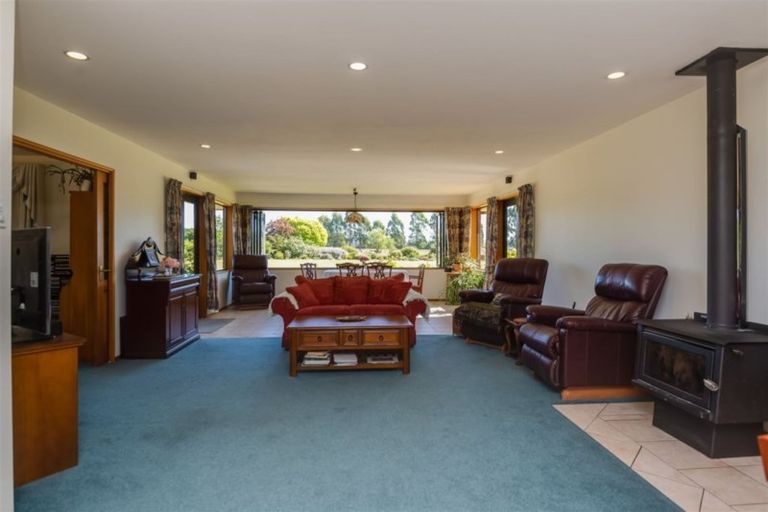 Photo of property in 301 School Road, West Eyreton, Rangiora, 7475