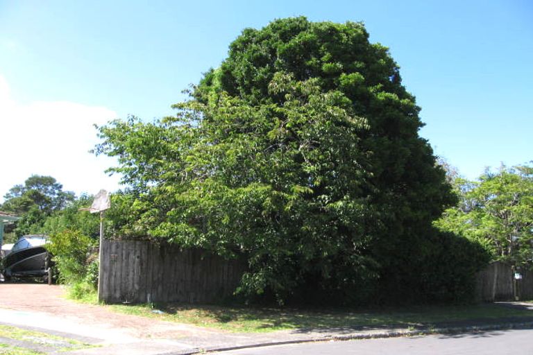 Photo of property in 7 Lauris Place, Birkdale, Auckland, 0626