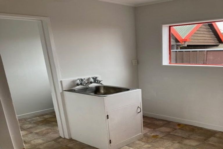 Photo of property in 2/505 Albert Street, Hastings, 4122