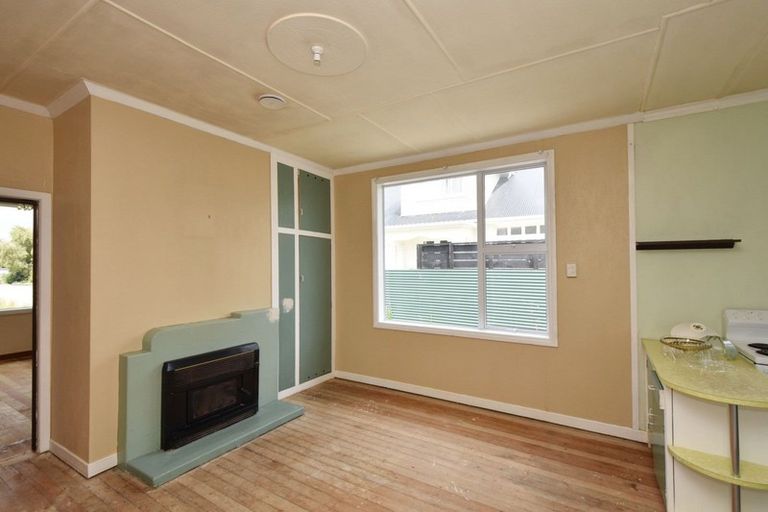 Photo of property in 10 Bridge Street, Tuatapere, 9620