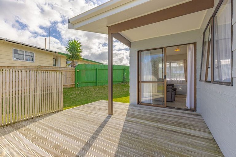 Photo of property in 8 Karyn Street, Castlecliff, Whanganui, 4501
