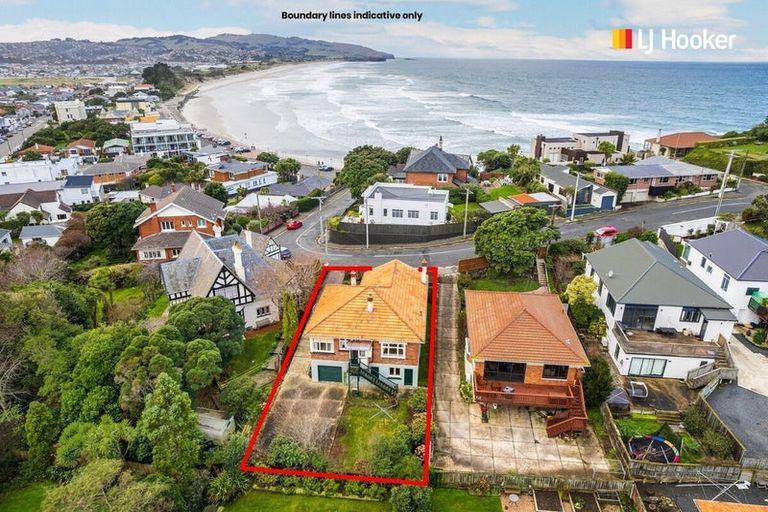 Photo of property in 24 Cliffs Road, Saint Clair, Dunedin, 9012