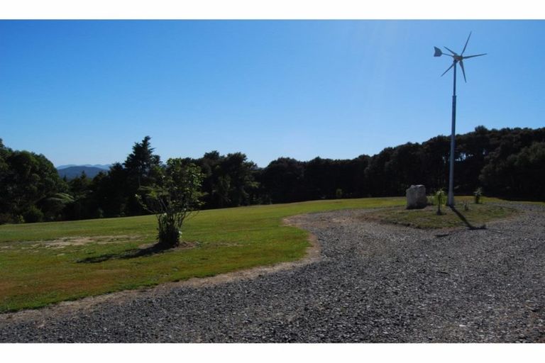 Photo of property in 255 Paroa Bay Road, Russell, 0272