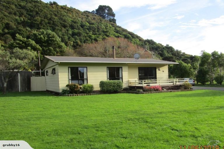 Photo of property in 16 Mclaughlin Drive, Tinui, Masterton, 5889